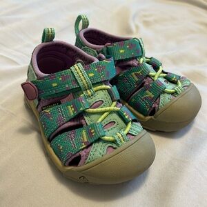 Keen toddler waterproof shoes